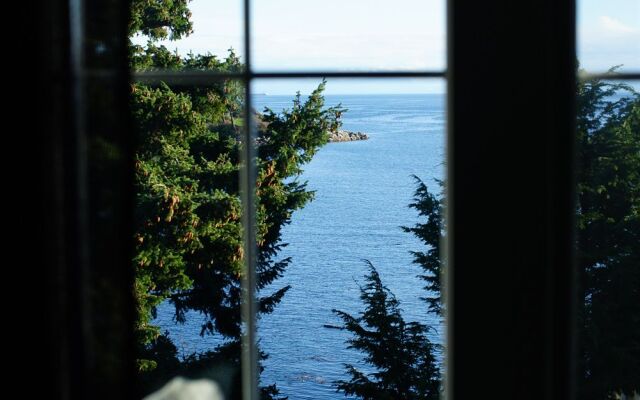 Denniston by the Sea Bed & Breakfast & Registry