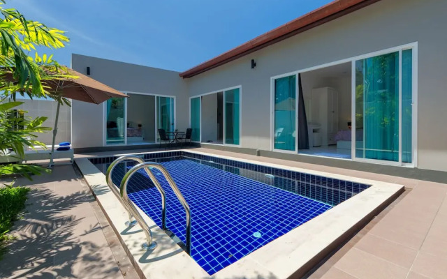 Private Villa with Pool near Laguna