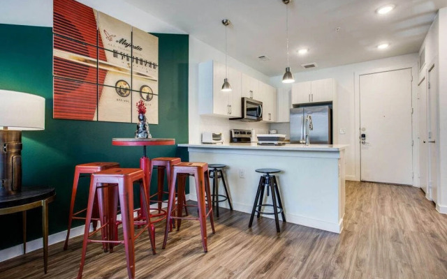 CozySuites at East Riverside Austin