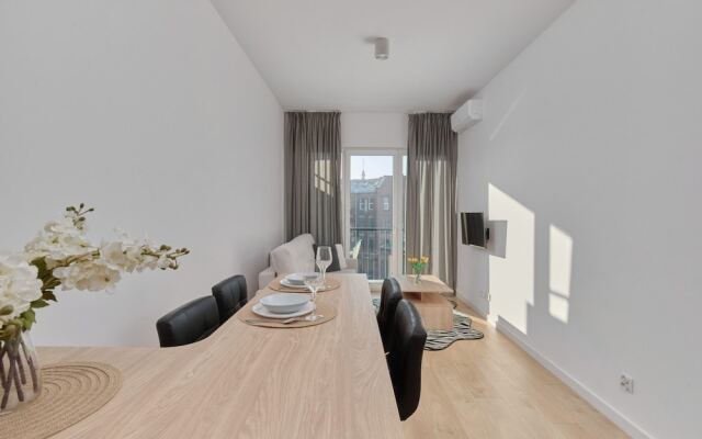 Tasteful Apartment in Wroclaw by Renters