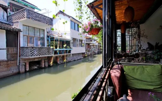 Shanghai Jiaoli Xiaoyan Inn (Zhujiajiao Scenic Area Ancient Town)