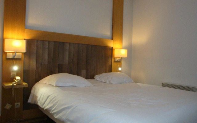 Hôtel de l'Orme, Akena, Evreux