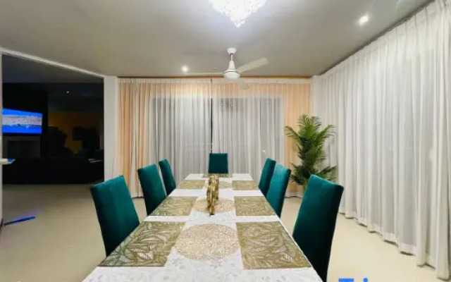 The Ace 6 Bedrooms 6 Bathrooms Villa With Free Bills