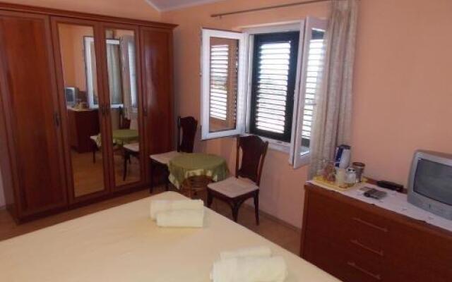 Rooms Matea