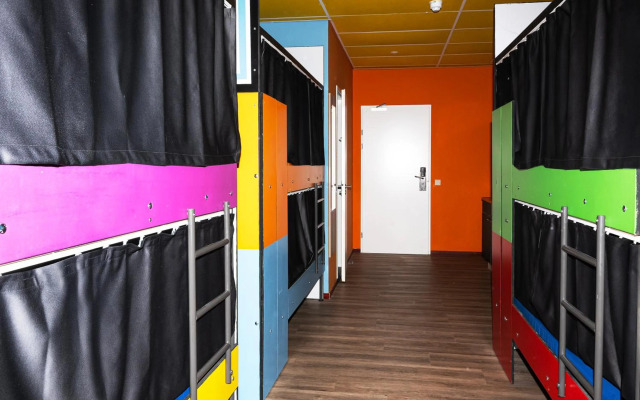 Amsterdam Teleport Hotel