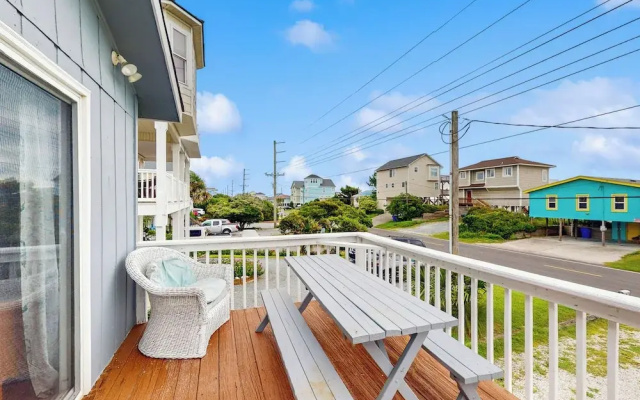 Entire House - Serenity in Surf City