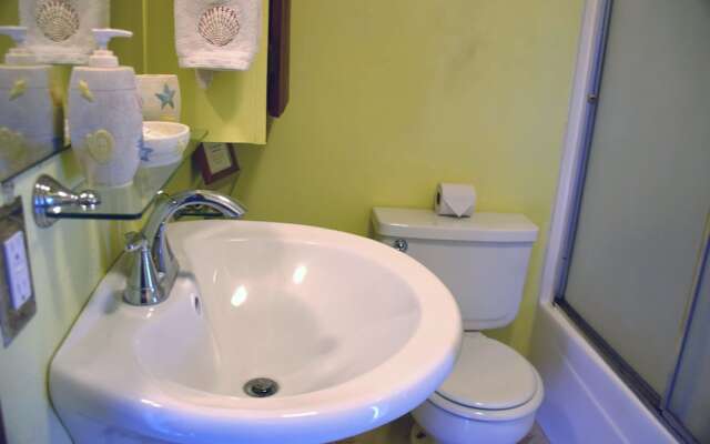 Deckhouse - Two Bedroom Home