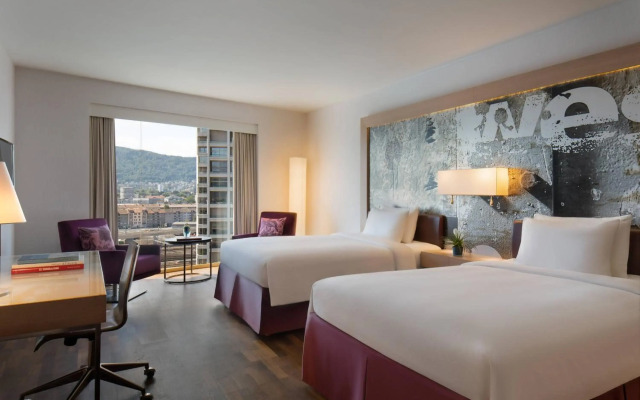Renaissance Zürich Tower Hotel