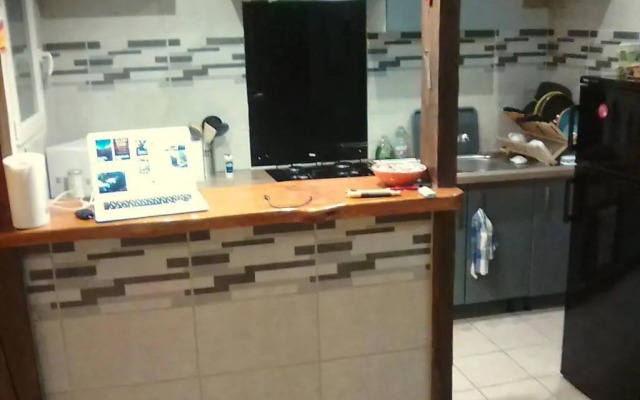 2+1 couchages + sdb dans appartement rénové.