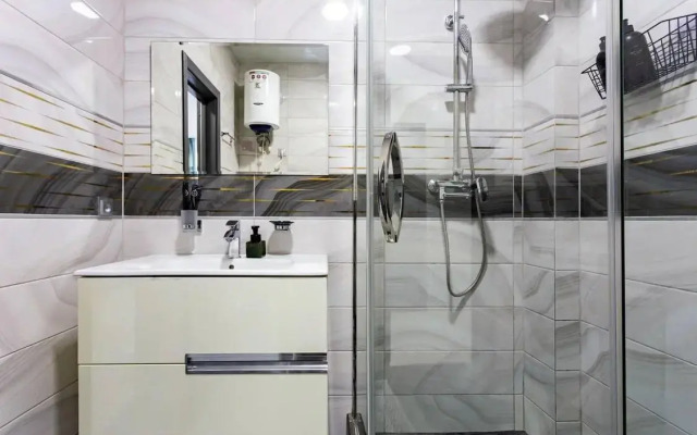 Apartments on Orbitovskaya street 20/11