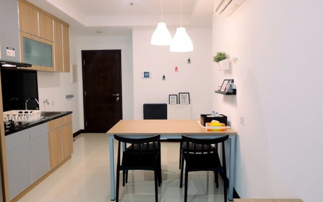 Modern Looks And Homey 2br Gallery West Apartment