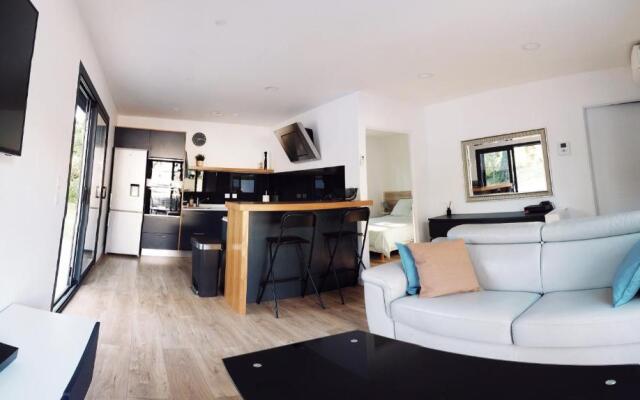 Villa-jacuzzi-1chb-jardin-10minsAixEnPce-QuartierChic