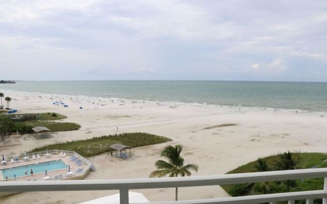 Jamaica Royale 703 - 2 Br Condo