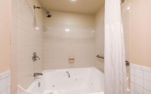 Quality Inn Pelham I-65 exit 246