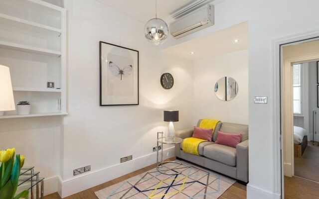 Marylebone - Gloucester Place apartments by Flying Butler