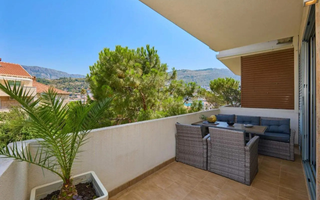 The Monroe - Stylish 2 BD Apartment In Villa Orsan