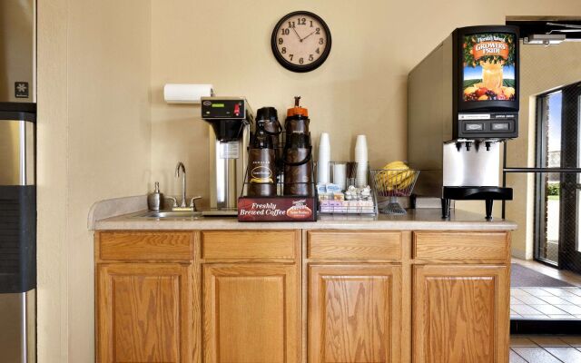 Rodeway Inn Effingham North