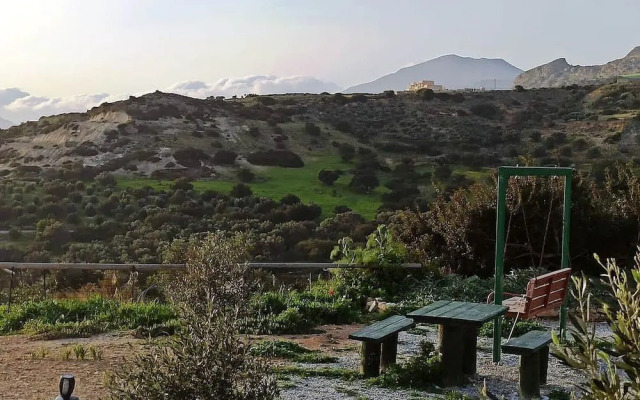 Emmanuela House With Garden and sea View- Triopetra