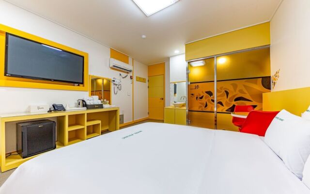 Sacheon Hotel Picnic