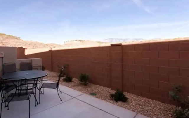Canyon Oasis