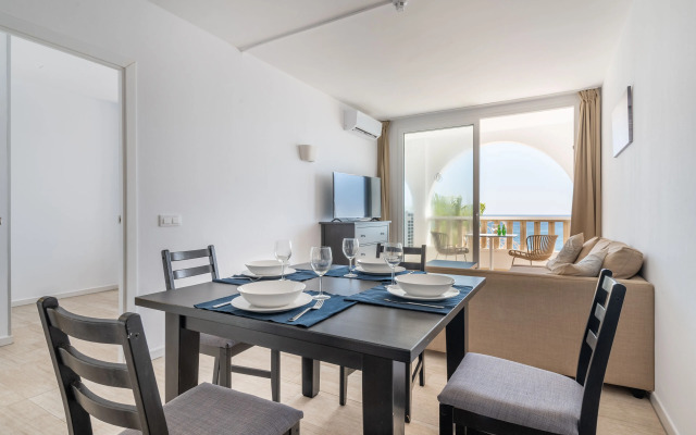 Orange Colom Seaside Apartments