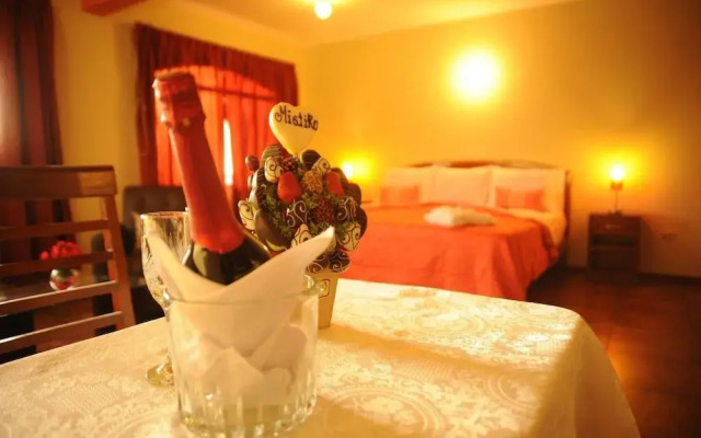 Tulipanes Hotel Aqp