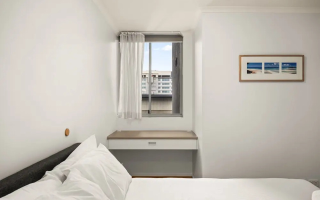 South Brisbane 2BR Apt With Gym & Sauna Access – Guest Rooms – Brisbane