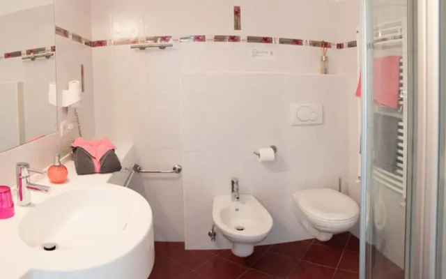 Apartment Pink Lady 1