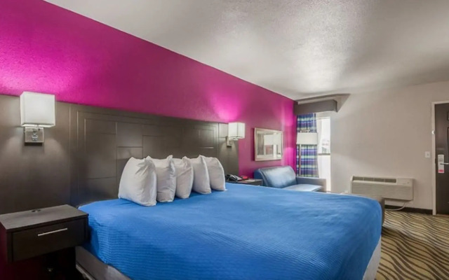 Stratford House Inns - Edmond