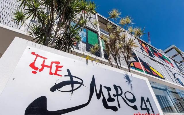 Miro Apartments