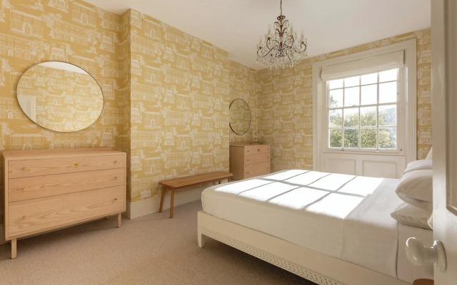 Canonbury Park North II by Onefinestay