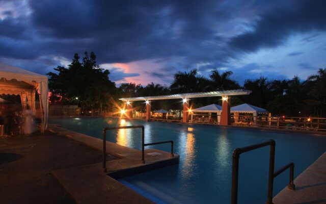 Zaycoland Resort and Hotel