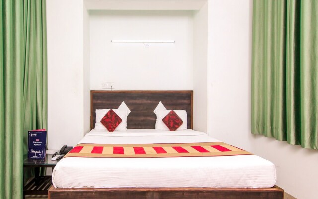 OYO 7590 Arena Stays