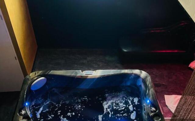 Mieuxqualhotel jacuzzi privatif Love room