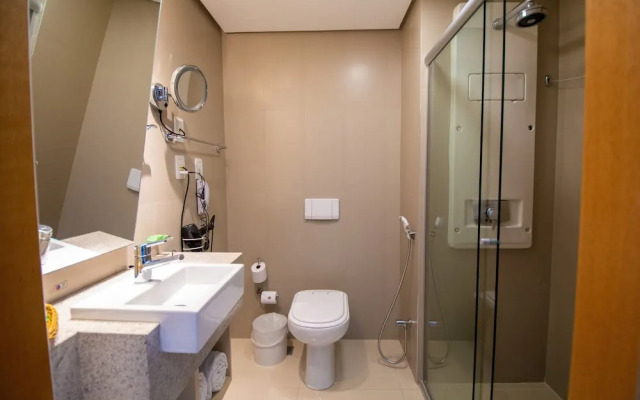 Jade Hotel