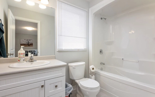 Luxury Entire house mins Niagara falls & Brock uni