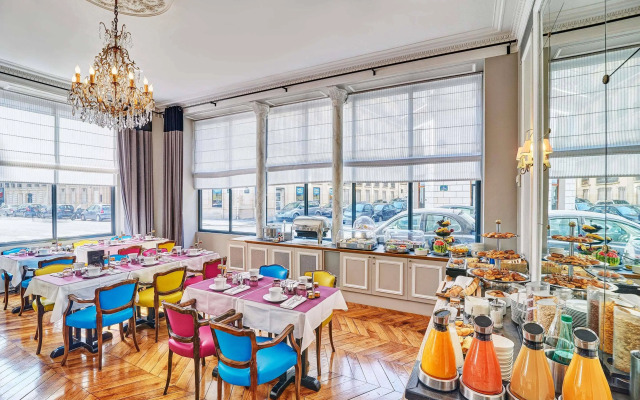 Hôtel Bradford Elysées – Astotel