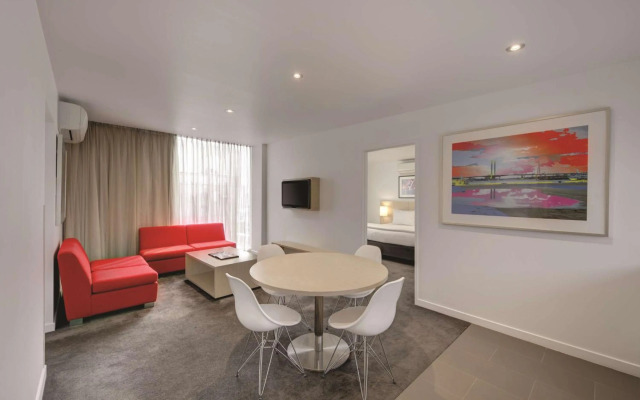 Travelodge Hotel Melbourne Docklands