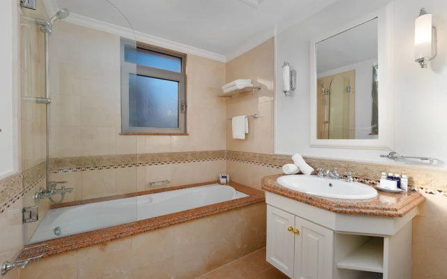 Maison Privee - Exclusive Villa w/ Private Pool, Garden & Beach