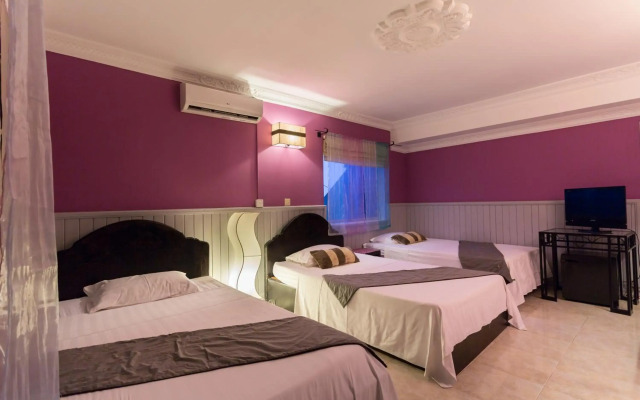 Le Tigre Hotel