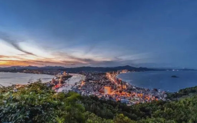 Shuangyuewan Hongsheng No.1 Resort，HuiDong