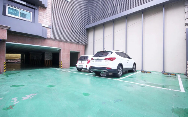 Gyeongsan Instar Hotel