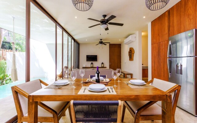 Jungle Luxury in Private Residential Area & Stunning Rooftop by Stella Rentals