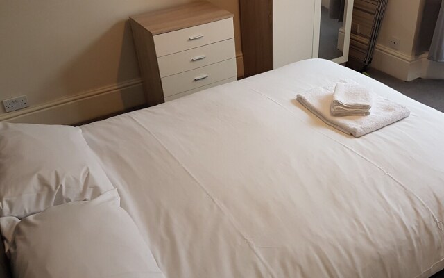 Reginald Budget Rooms
