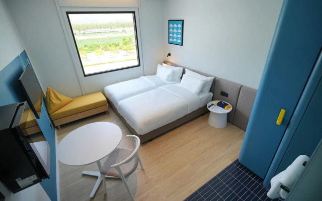 GO Hotel Sriracha at Central Si Racha
