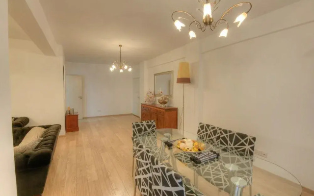 Dasoudi Luxury Beachfront Apartment