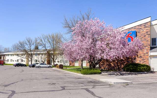 Motel 6 Spokane, WA - East