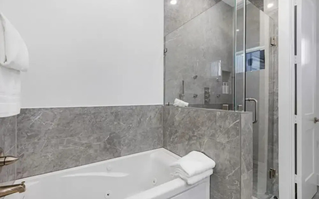 Spacious Houston 3bed3 Bath Family Townhome
