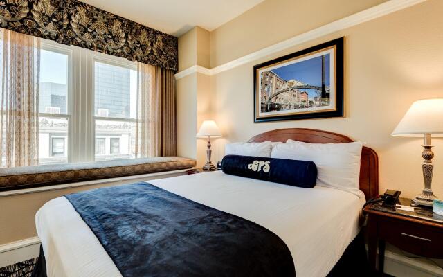 Gaslamp Plaza Suites