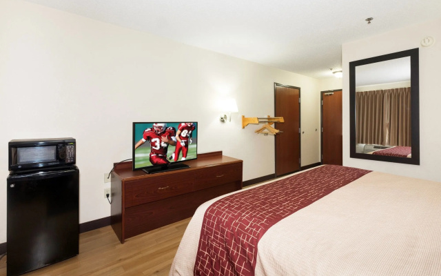 Red Roof Inn & Suites Dover Downtown
